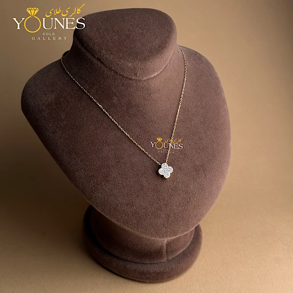 گردنبند طلا ونکلیف نگین دار